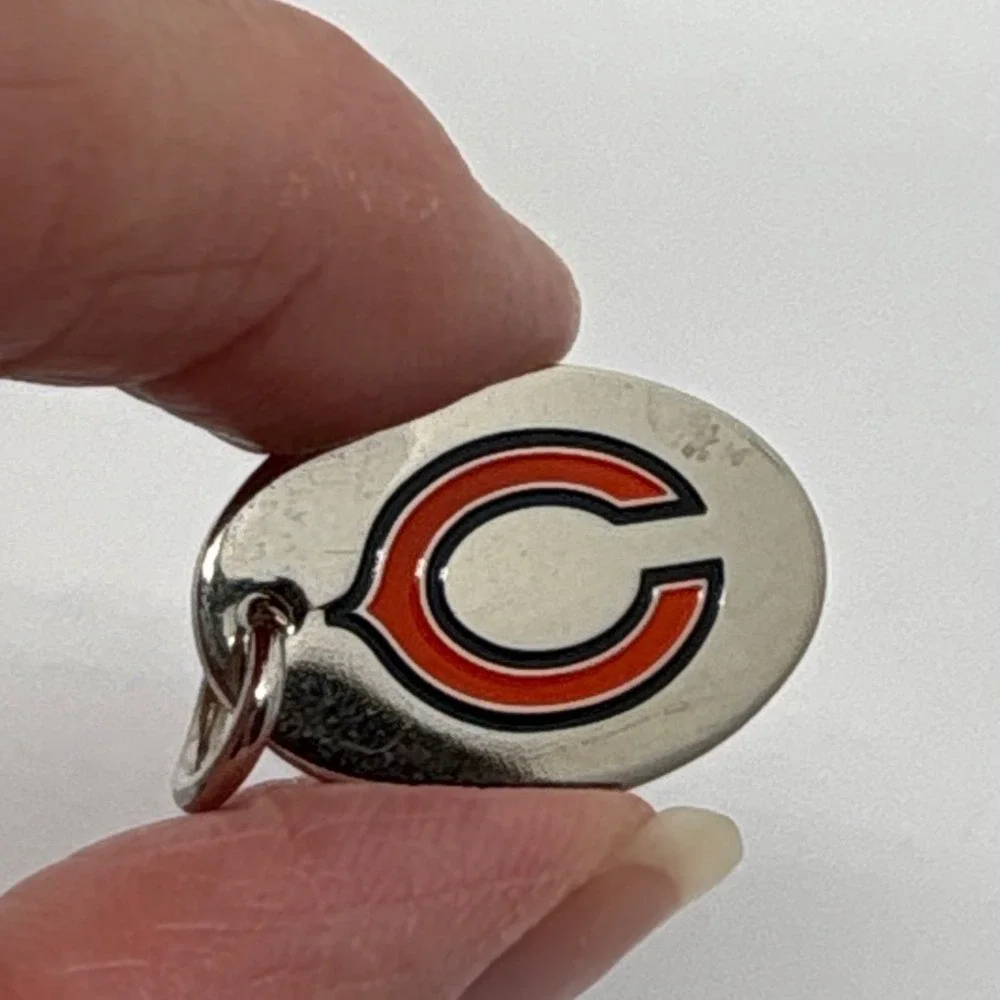 Chicago Bears Logo‎ Oval Metal Charm Pendant NFL Football Fan Gear Da Bears